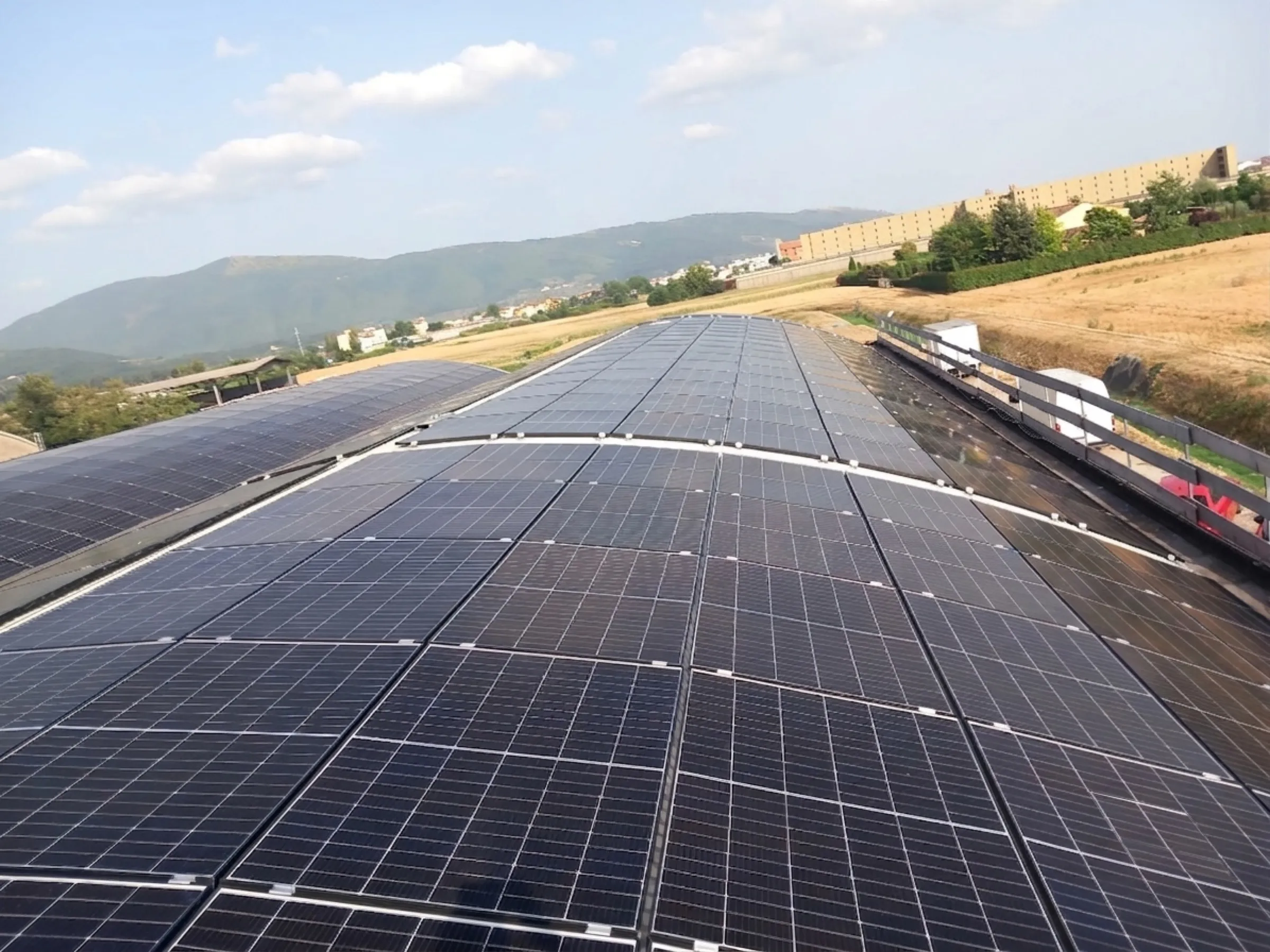 Smaltimento amianto copertura metallica e impianto fotovoltaico a Montemurlo PO